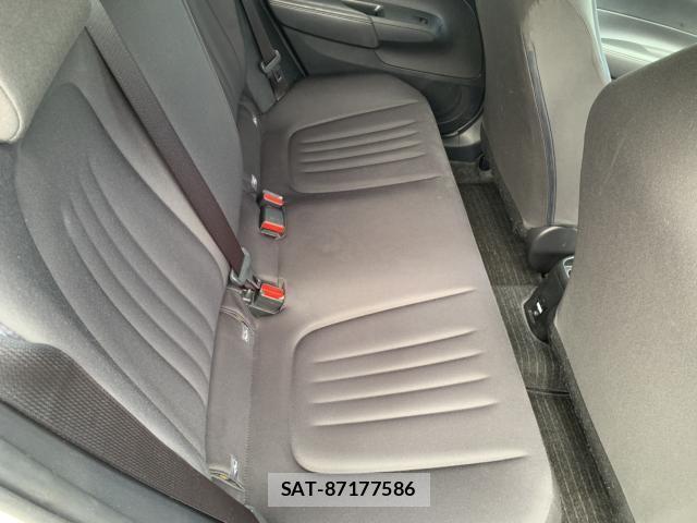 Toyota AQUA 2022-09 8795244-8
