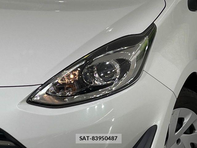 Toyota AQUA 2018-01 8795241-11