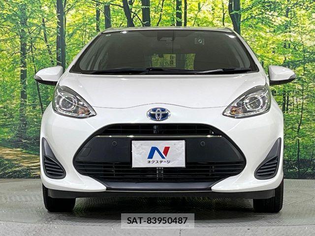 Toyota AQUA 2018-01 8795241-13