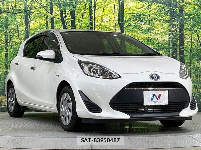 Toyota AQUA 2018-01 8795241-15