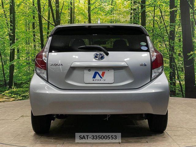 Toyota AQUA 2016-07 8795254-14