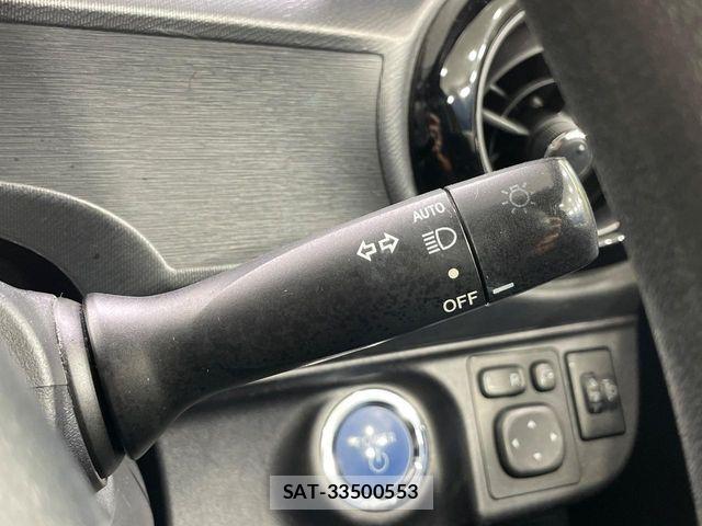 Toyota AQUA 2016-07 8795254-4