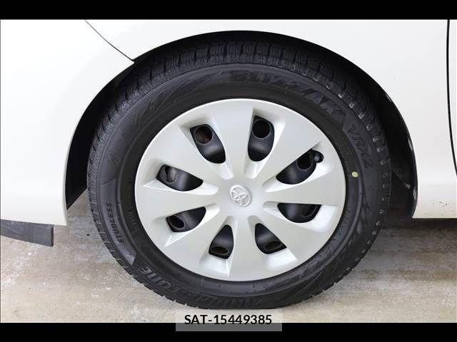Toyota AQUA 2013-11 8795268-13