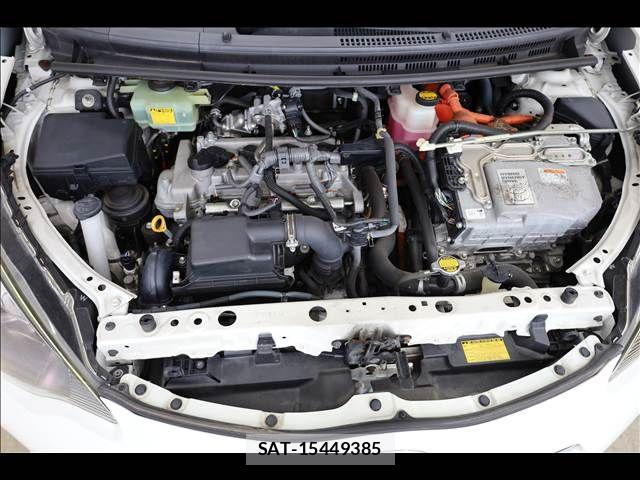 Toyota AQUA 2013-11 8795268-16