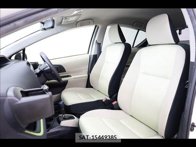 Toyota AQUA 2013-11 8795268-17