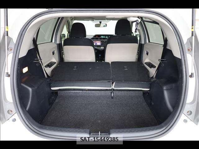 Toyota AQUA 2013-11 8795268-19