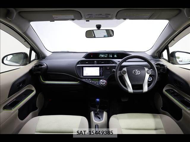 Toyota AQUA 2013-11 8795268-2
