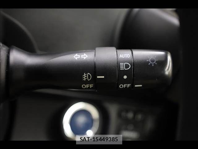 Toyota AQUA 2013-11 8795268-7