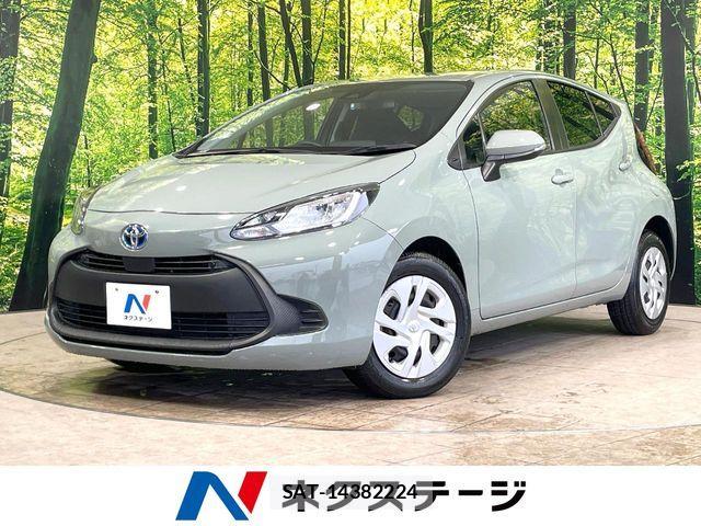 Toyota AQUA 2022-08 8795242-0