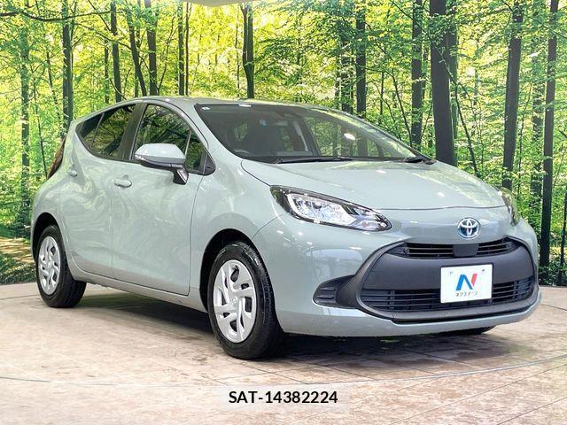 Toyota AQUA 2022-08 8795242-15