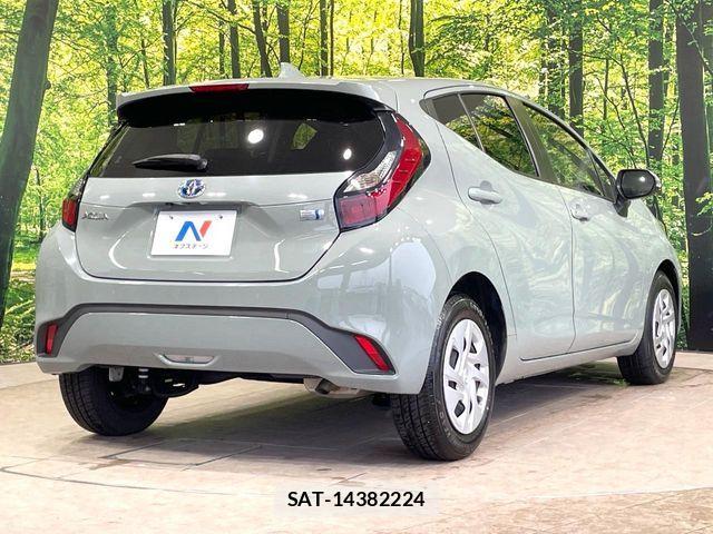 Toyota AQUA 2022-08 8795242-16