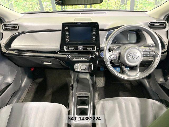 Toyota AQUA 2022-08 8795242-1