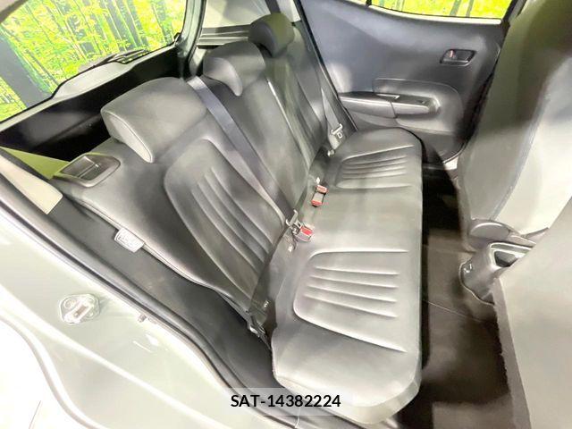 Toyota AQUA 2022-08 8795242-8