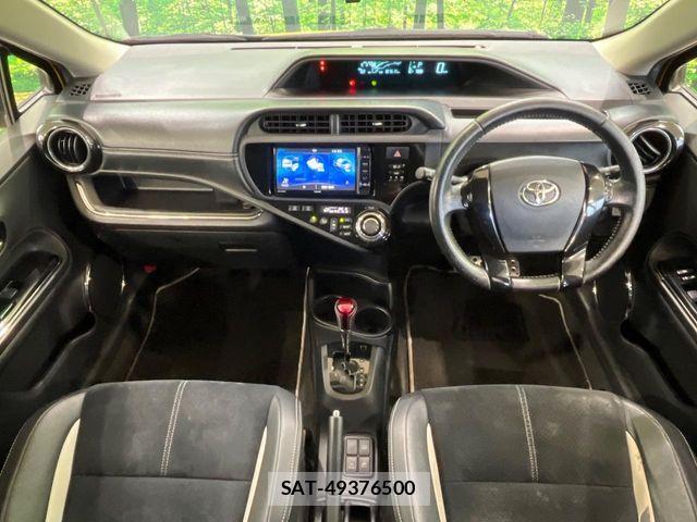 Toyota AQUA 2015-01 8795255-1