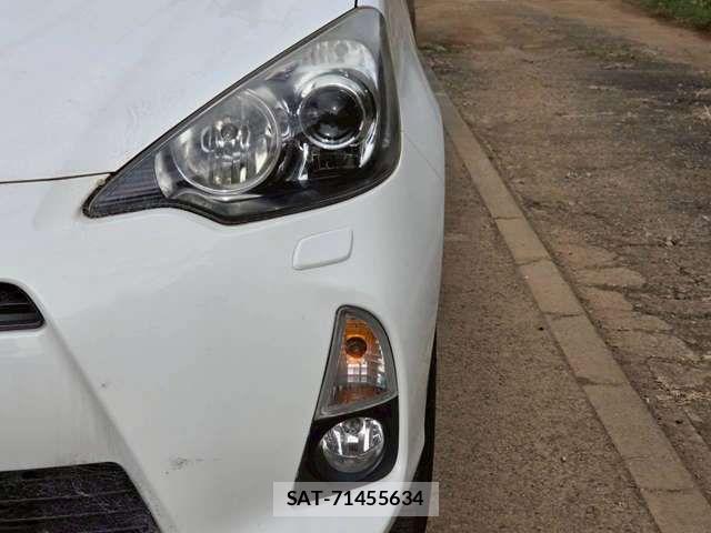 Toyota AQUA 2013-03 8827821-12