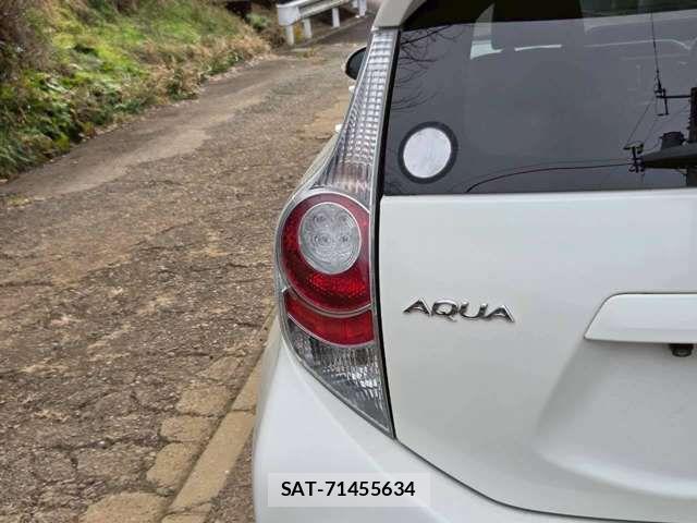 Toyota AQUA 2013-03 8827821-17