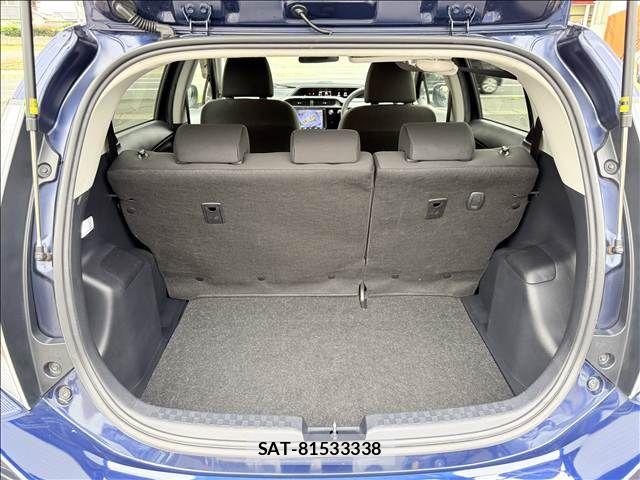 Toyota AQUA 2018-12 8827818-10