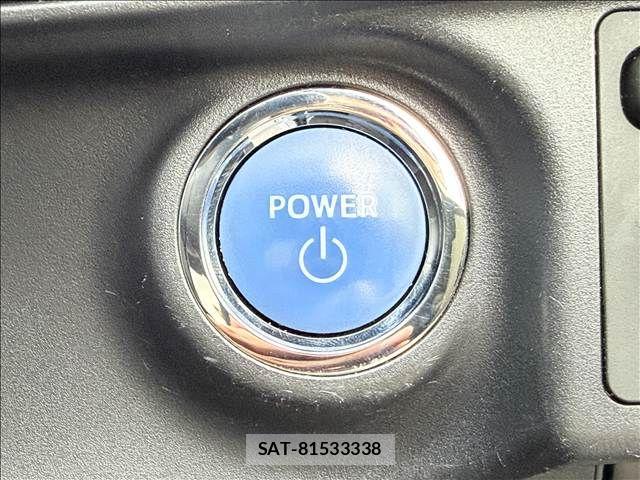 Toyota AQUA 2018-12 8827818-13