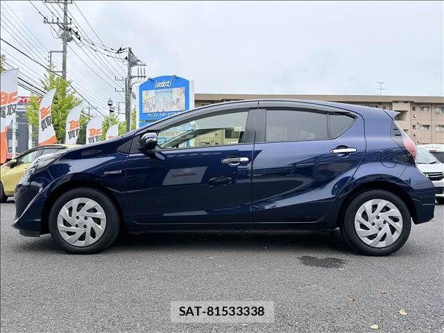 Toyota AQUA 2018-12 8827818-5