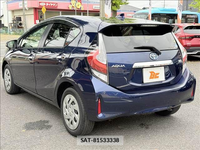 Toyota AQUA 2018-12 8827818-7