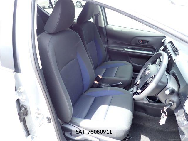 Toyota AQUA 2021-06 8827798-16