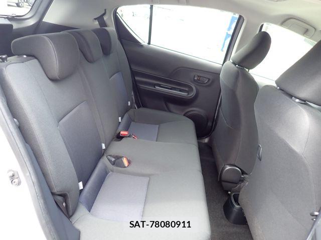 Toyota AQUA 2021-06 8827798-17