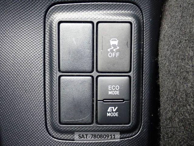 Toyota AQUA 2021-06 8827798-8