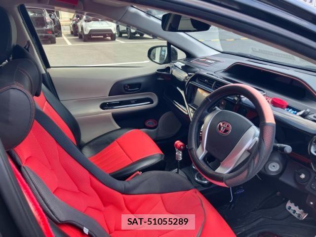 Toyota AQUA 2014-03 8827832-12