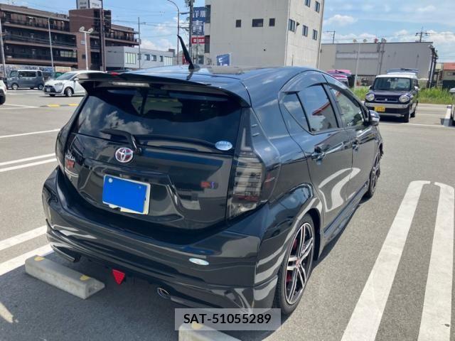 Toyota AQUA 2014-03 8827832-6