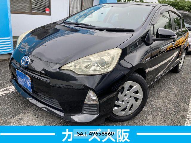 Toyota AQUA 2013-09 8827833-0