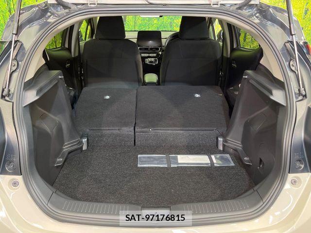 Toyota AQUA 2025-03 8827778-10