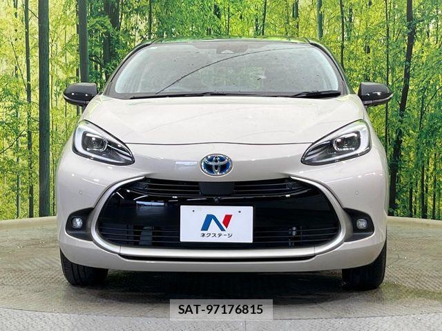 Toyota AQUA 2025-03 8827778-13