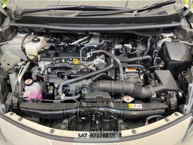 Toyota AQUA 2025-03 8827778-17