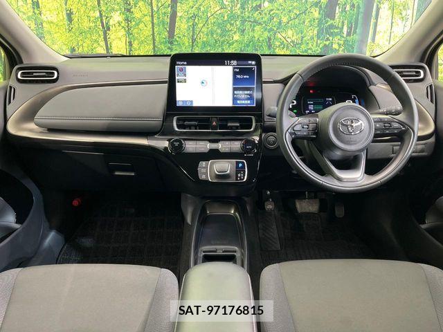 Toyota AQUA 2025-03 8827778-1