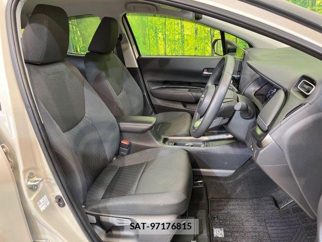 Toyota AQUA 2025-03 8827778-8