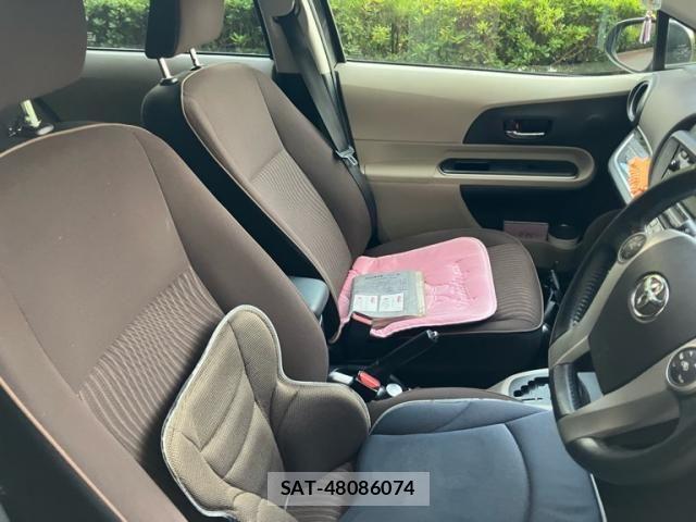 Toyota AQUA 2013-07 8827837-16