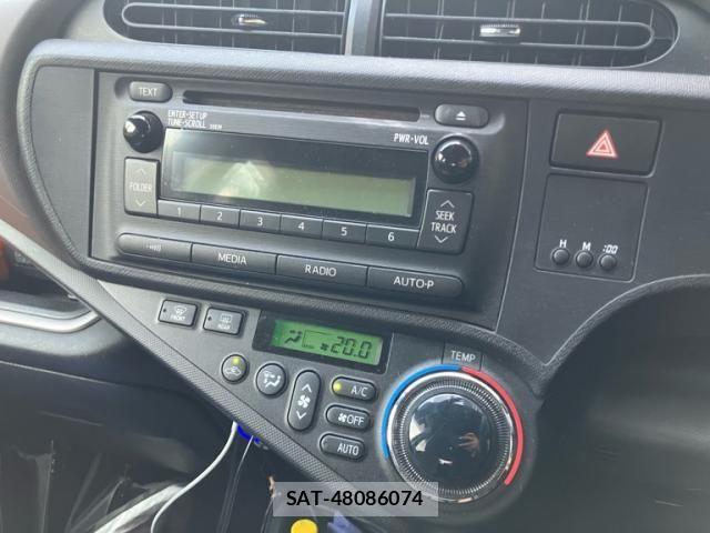Toyota AQUA 2013-07 8827837-19
