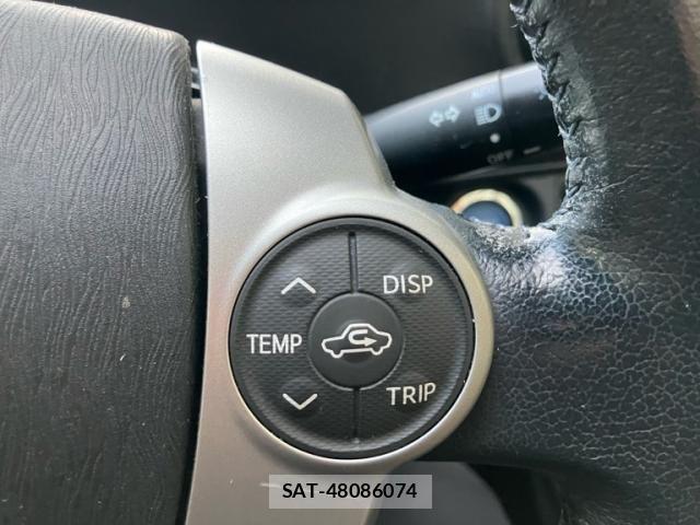 Toyota AQUA 2013-07 8827837-22