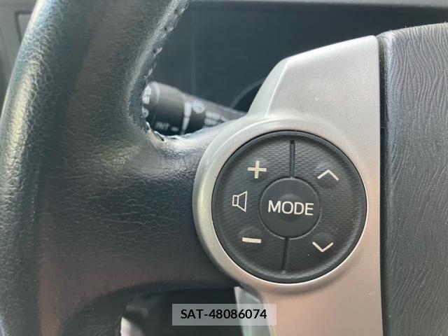 Toyota AQUA 2013-07 8827837-23