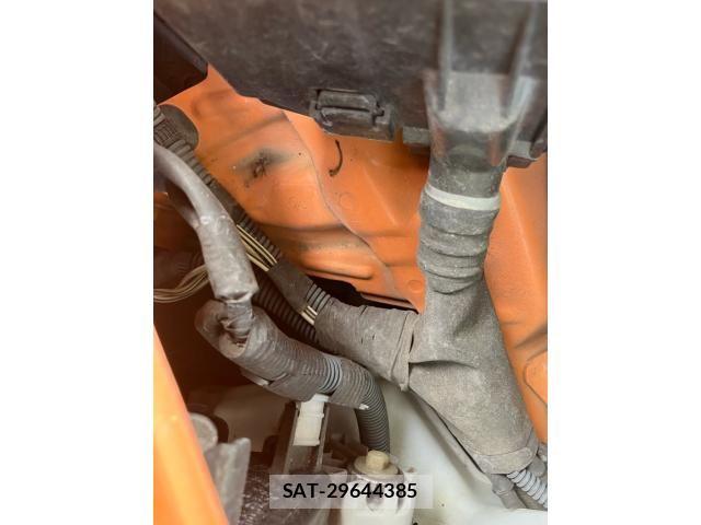 Toyota AQUA 2015-02 8827861-25