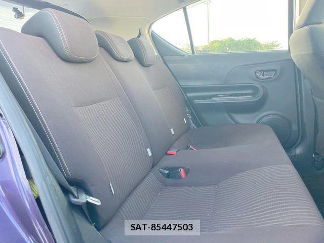 Toyota AQUA 2017-07 8827801-9