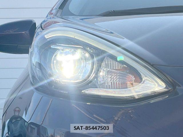 Toyota AQUA 2017-07 8827801-12
