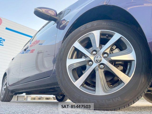 Toyota AQUA 2017-07 8827801-13