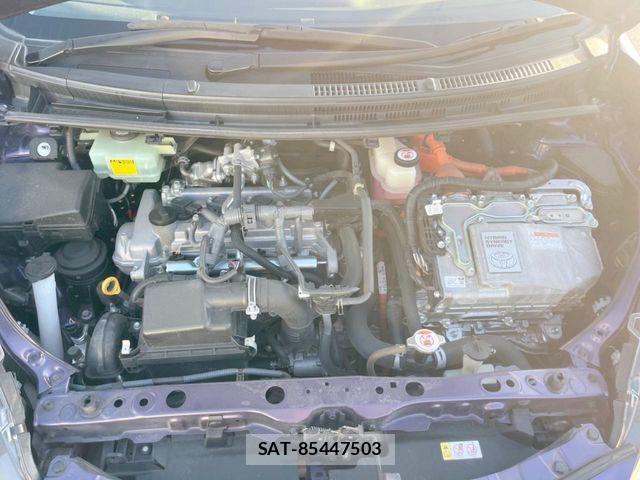 Toyota AQUA 2017-07 8827801-18