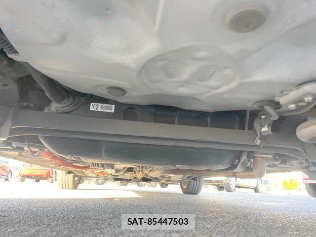 Toyota AQUA 2017-07 8827801-19