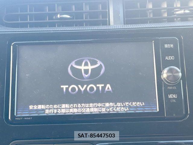 Toyota AQUA 2017-07 8827801-3