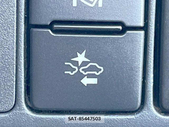 Toyota AQUA 2017-07 8827801-5