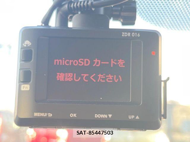 Toyota AQUA 2017-07 8827801-7
