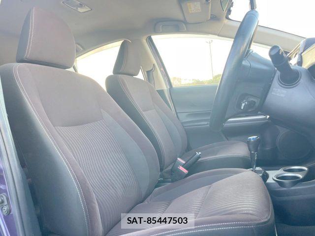 Toyota AQUA 2017-07 8827801-8