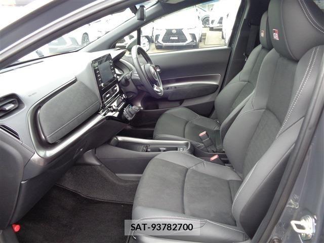Toyota AQUA 2025-03 8827777-10